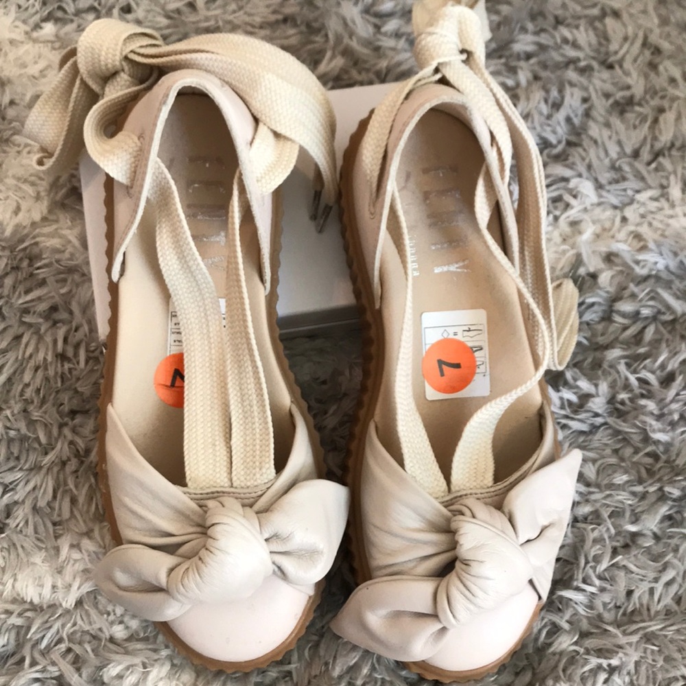 Puma fenty Cream Women's Sneakers